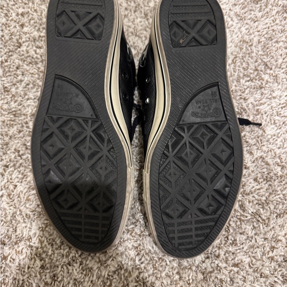 Size 10, leather Chuck Taylor’s hard to find no longer sold in stores. Converse - Picture 7 of 7